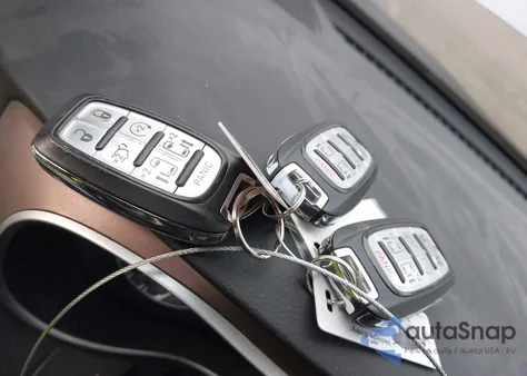 2017 Chrysler Pacifica Touring-L Plus z USA, uszkodzony, nr VIN 2C4RC1EGXHR703830